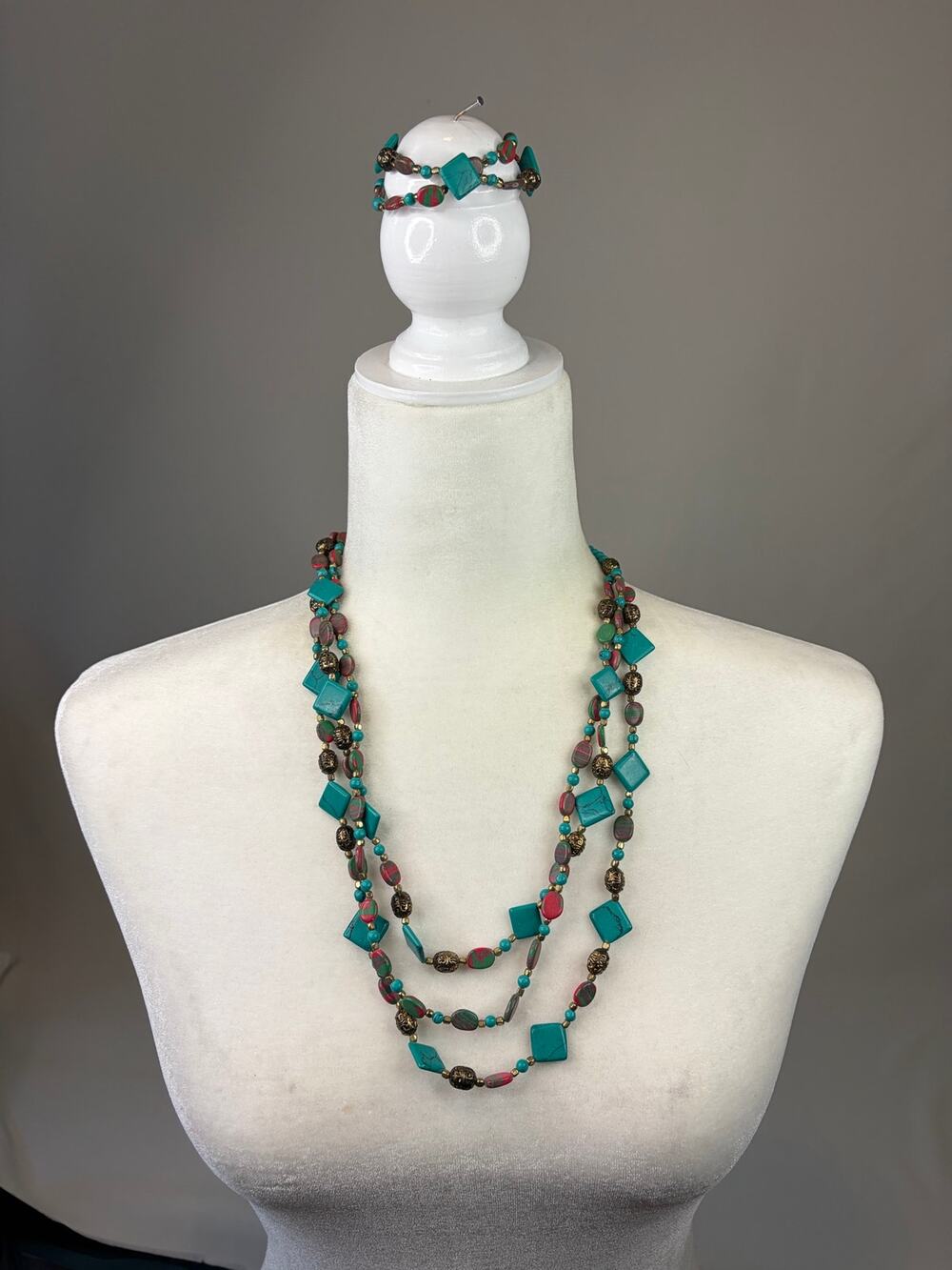 Jewelry Set Faux Turquoise and Coral Beaded Layered Necklace and Bracelet